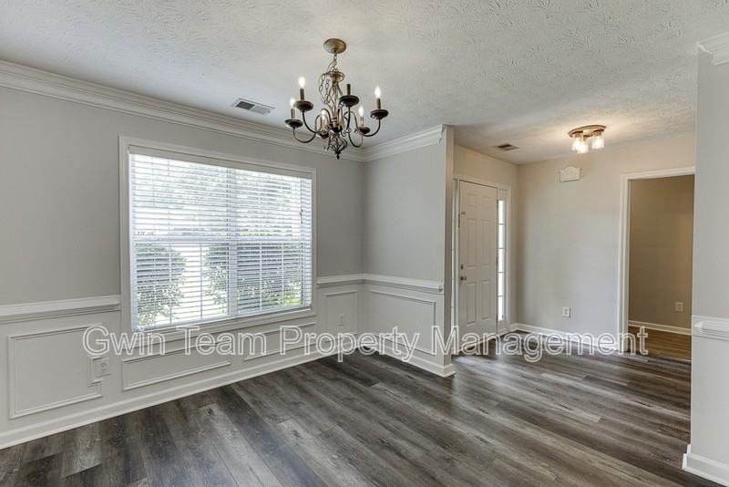 3535 Duncan Bridge Dr - Photo 6 of 43