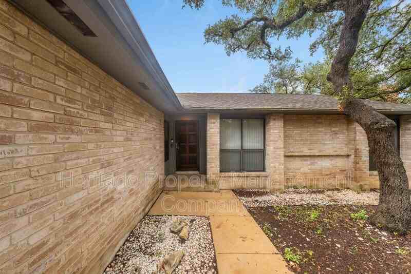 13906 N Hills Village Dr - Photo 3 of 28