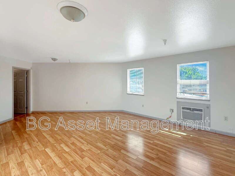 701 San Pablo Ave #10 - Photo 3 of 17
