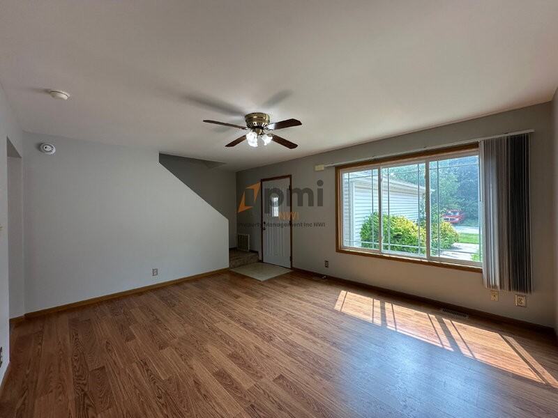 395 Plymouth Rd #C - Photo 4 of 19