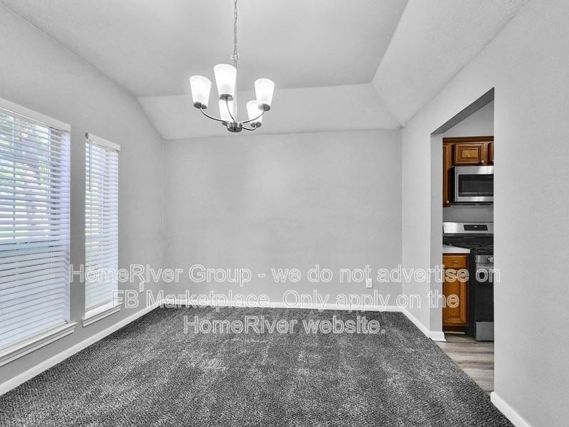 11915 Cottonwood Ln - Photo 7 of 31