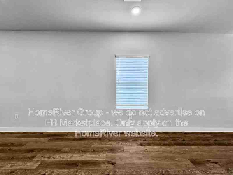 11889 Whirlaway Dr - Photo 4 of 20