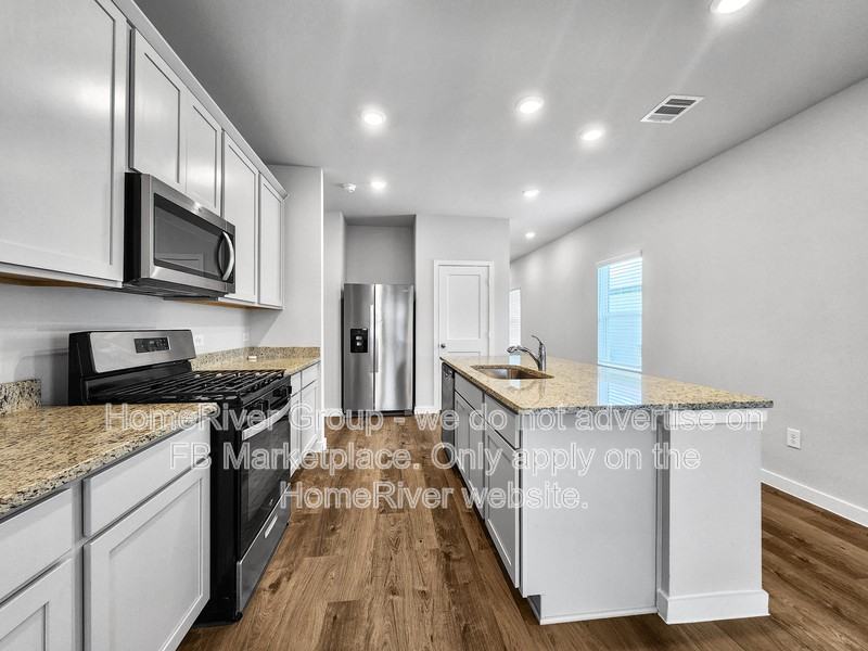 11889 Whirlaway Dr - Photo 5 of 20