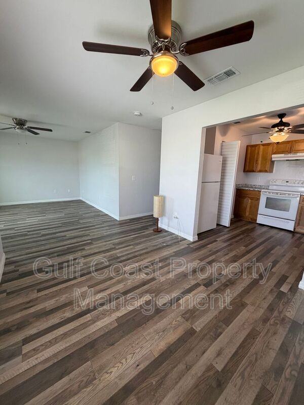 1801 Palmdale Ct - Photo 6 of 28