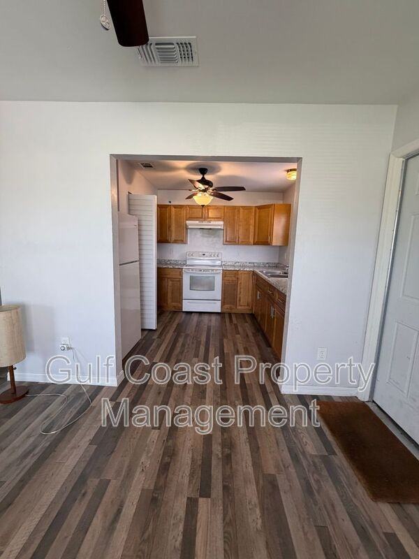 1801 Palmdale Ct - Photo 7 of 28