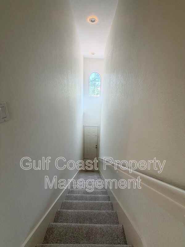 7060 San Lorenzo Ct #202 - Photo 4 of 42