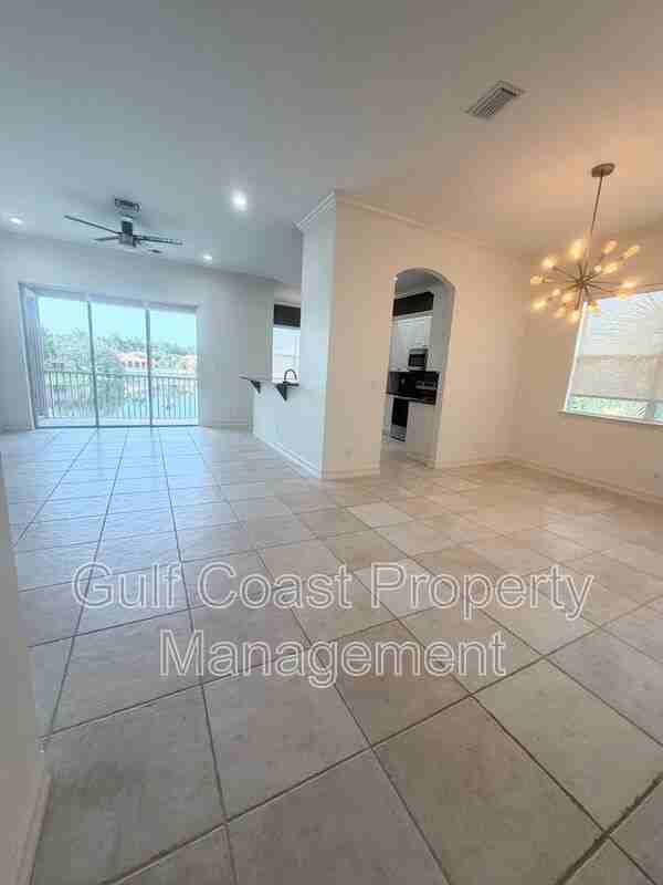 7060 San Lorenzo Ct #202 - Photo 5 of 42