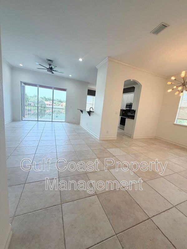 7060 San Lorenzo Ct #202 - Photo 6 of 42