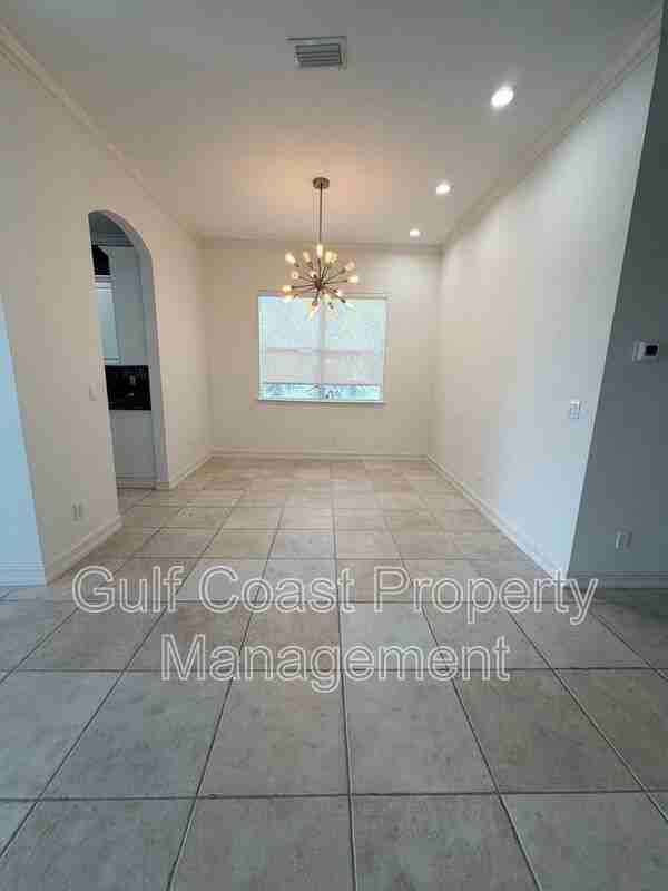 7060 San Lorenzo Ct #202 - Photo 7 of 42