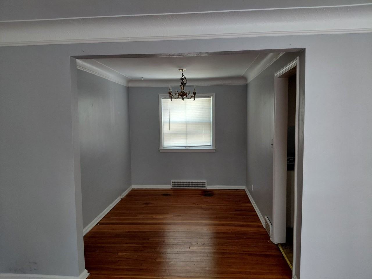 3911 Warrendale Rd - Photo 4 of 26