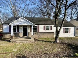 featured image of 109 W Trinity Ln