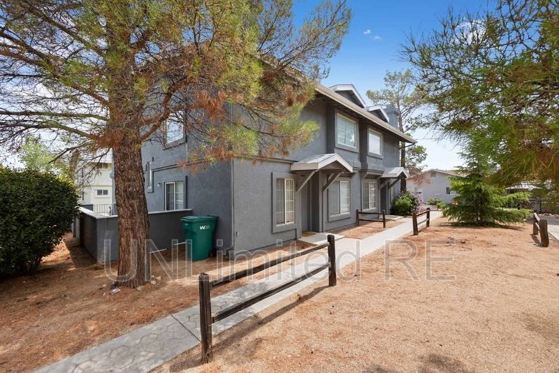 3285 N Hedgewood Dr #B - Photo 2 of 29