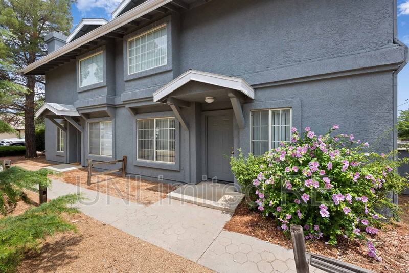 3285 N Hedgewood Dr #B - Photo 4 of 29