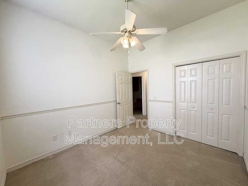 1257 Fox Run Ln - Photo 7 of 14