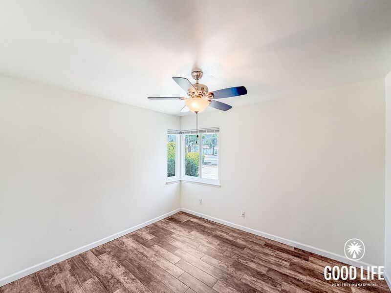 8051 San Carlos Dr - Photo 7 of 20