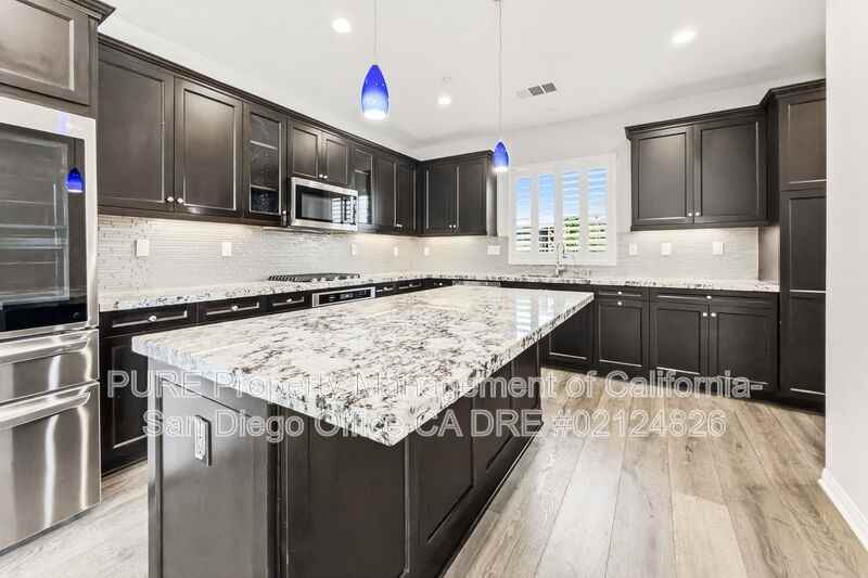 1046 Camino Levante - Photo 5 of 18