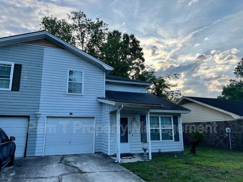 128 Fox Chase Rd - Photo 2 of 16