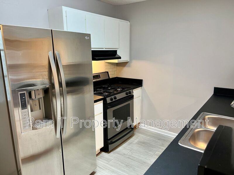 128 Fox Chase Rd - Photo 6 of 16