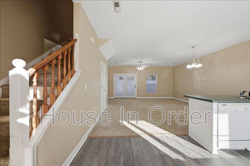 48 Ridgestone Cir - Photo 2 of 19