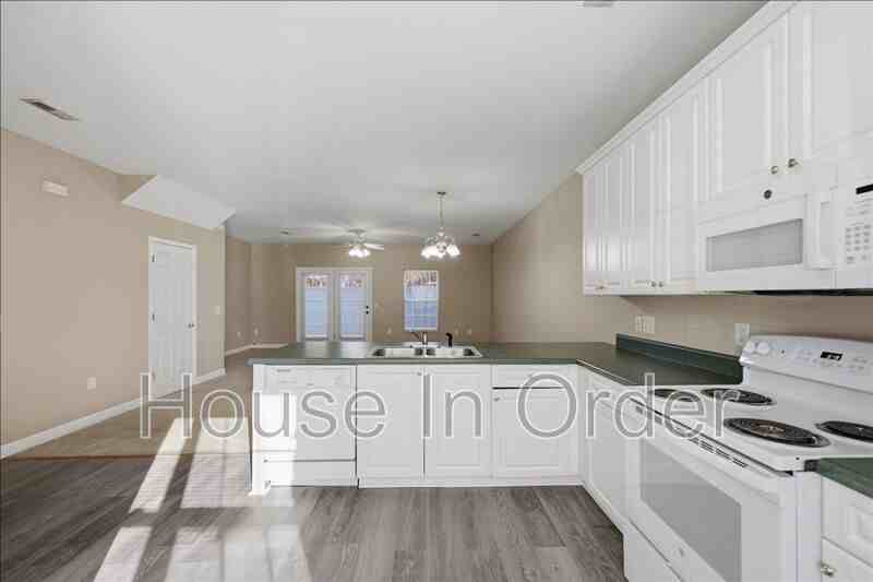 48 Ridgestone Cir - Photo 4 of 19