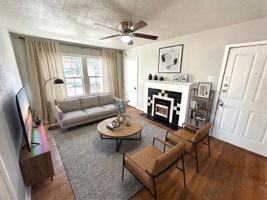 featured image of 425 Maverick St