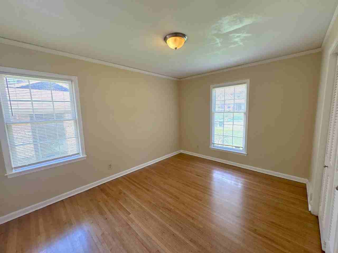 5099 Oak Meadow Ave - Photo 5 of 18