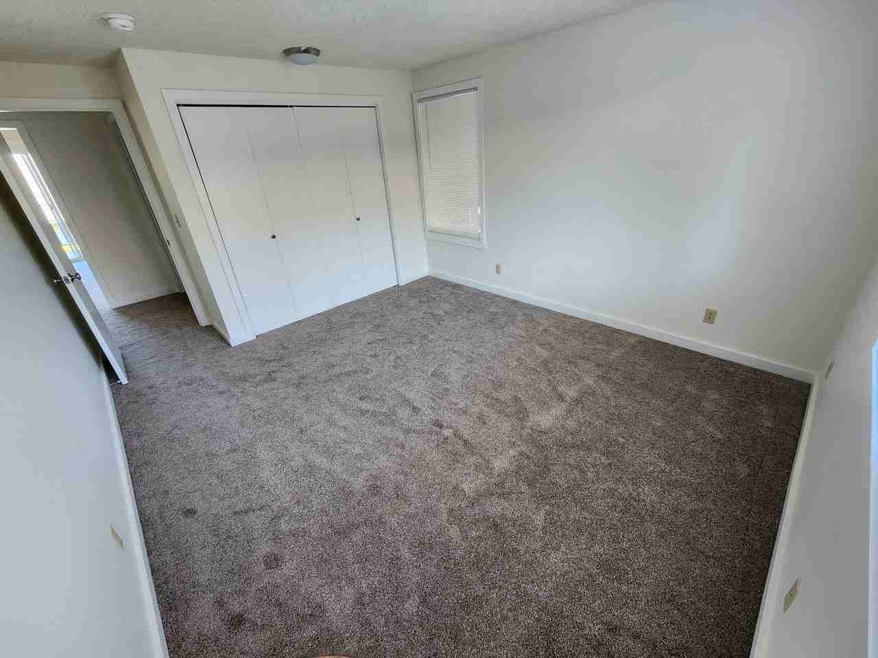 1537 Commercial St Se - Photo 5 of 16