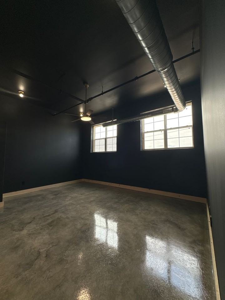 21 W Broadway #207 - Photo 5 of 5