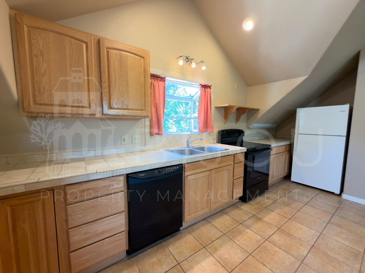 528 E Bijou St Apt B - Photo 5 of 9