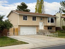 featured image of 4982 W Aspen Shadow Ct
