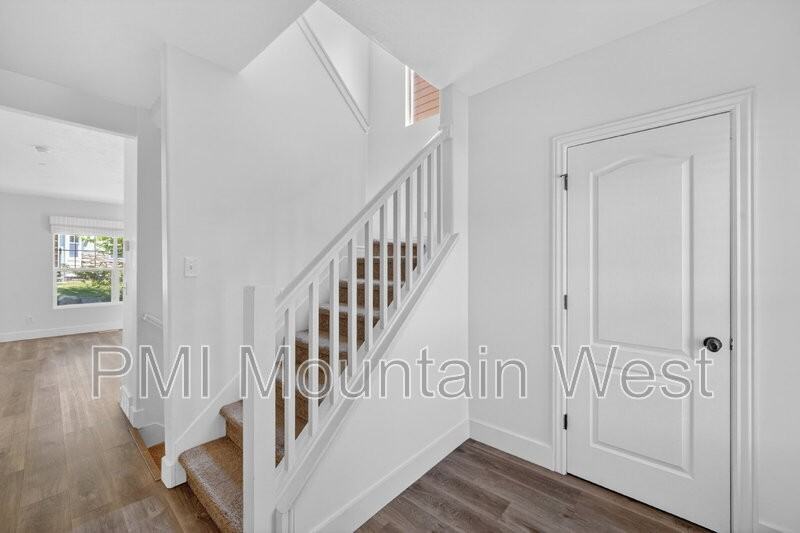 14771 S Haddington Rd - Photo 3 of 50
