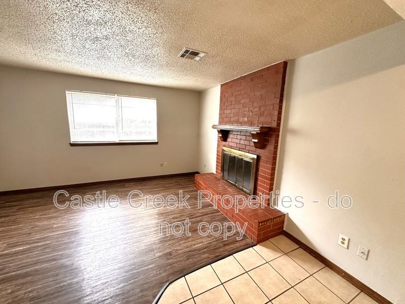 5305 Brookdale St - Photo 2 of 10
