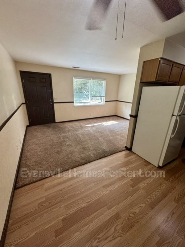 1618 Speaker Rd - Photo 2 of 10