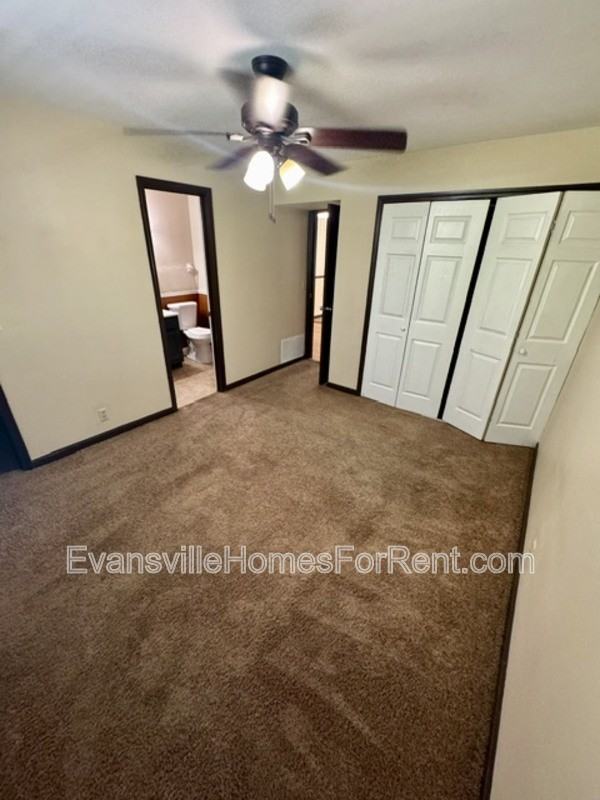 1618 Speaker Rd - Photo 4 of 10