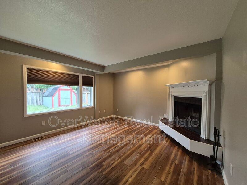 6133 Prosperity Dr - Photo 7 of 19