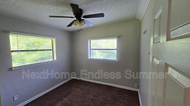 2917 Parr Ct W - Photo 7 of 12