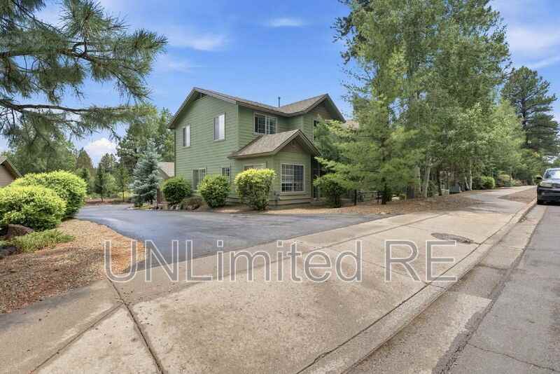 3272 S Litzler Dr - Photo 2 of 41