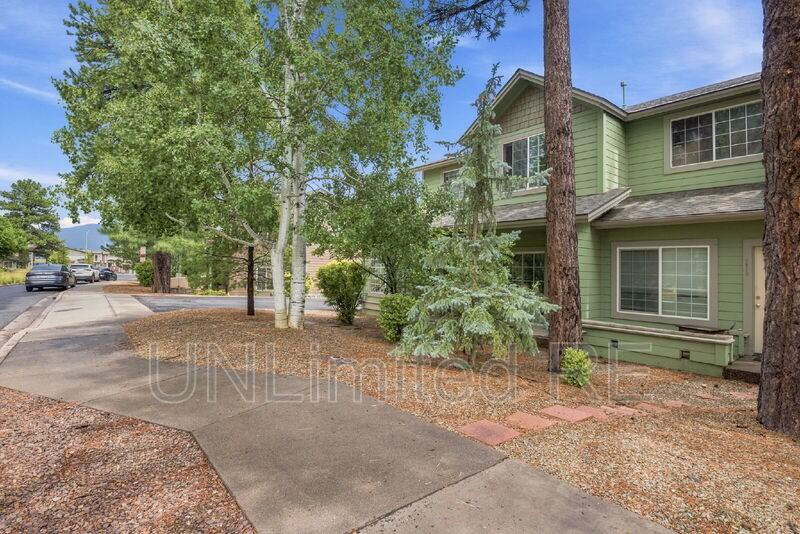 3272 S Litzler Dr - Photo 4 of 41
