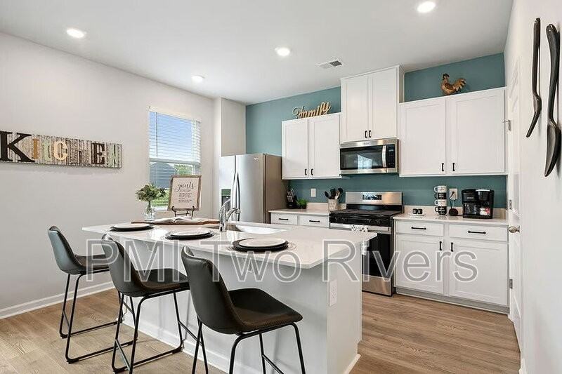 5027 Benelli Dr - Photo 3 of 37