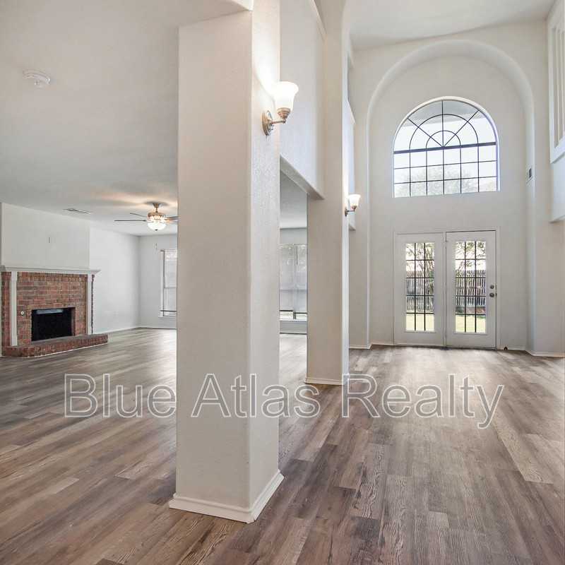 5717 Parkwood Trl - Photo 5 of 37