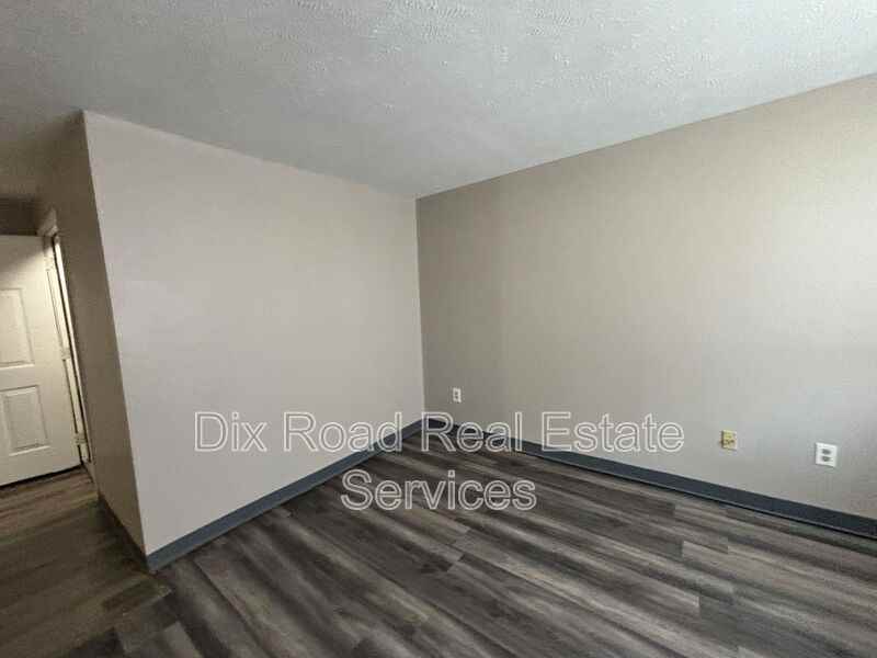 735 Trumbull St #1 - Photo 5 of 16