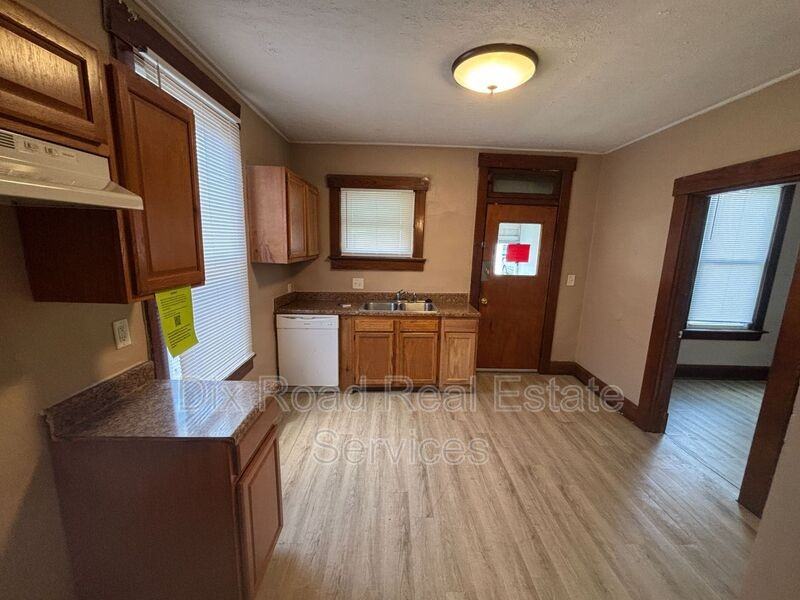 711 Cleveland Ave - Photo 7 of 23