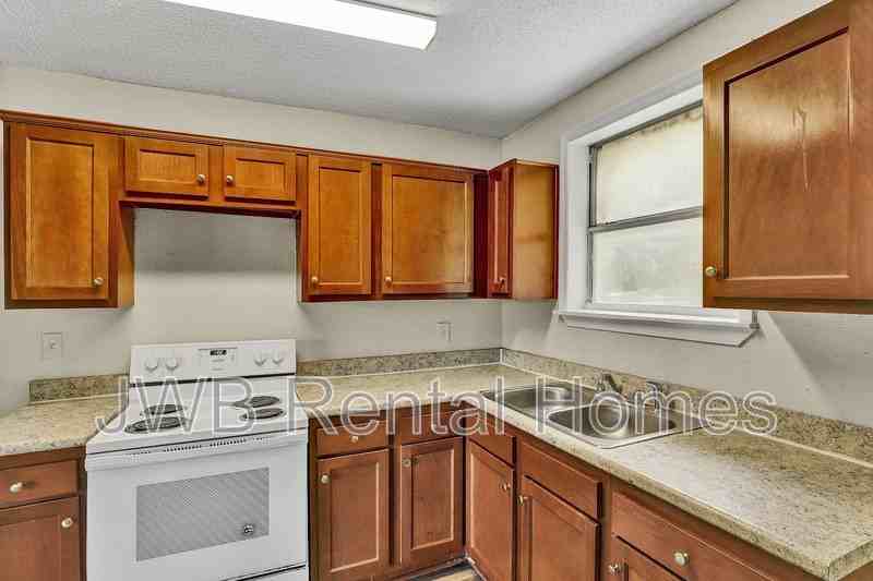 1288 W 28th St - Photo 2 of 34