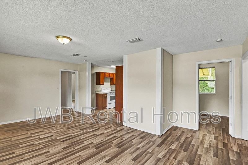 1288 W 28th St - Photo 7 of 34