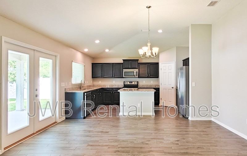 3955 Connecticut Ave - Photo 4 of 12