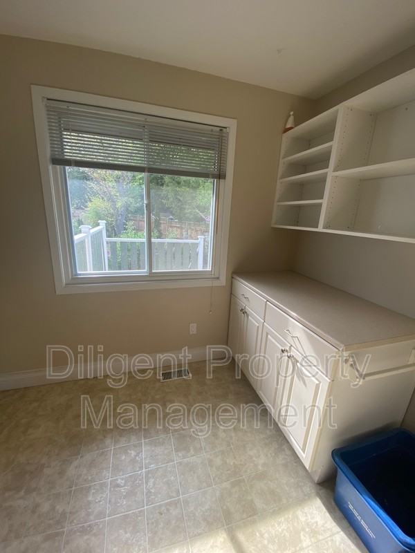 1260 Pulpit Rd - Photo 5 of 29