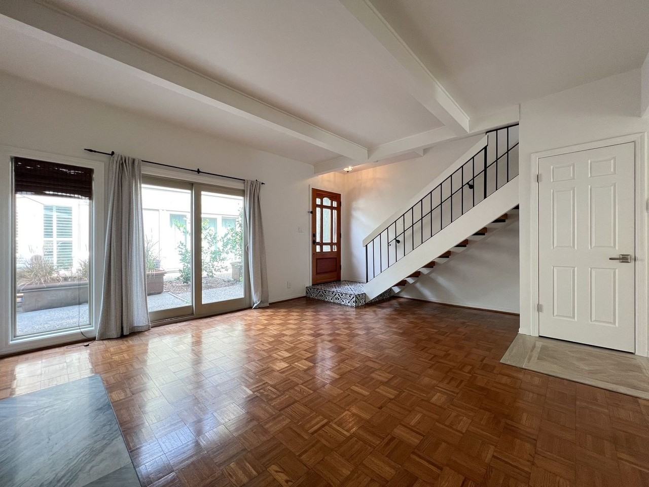 937 Hunt Ave - Photo 7 of 29