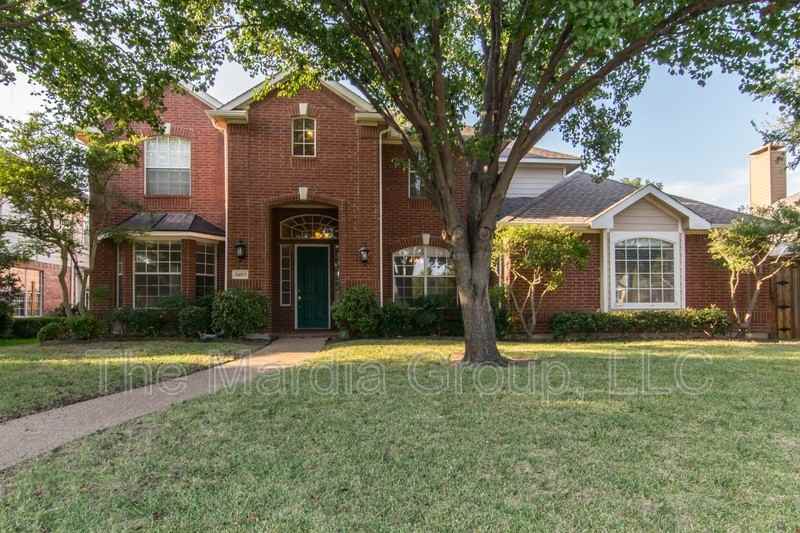 5403 Exeter Dr - Photo 2 of 37