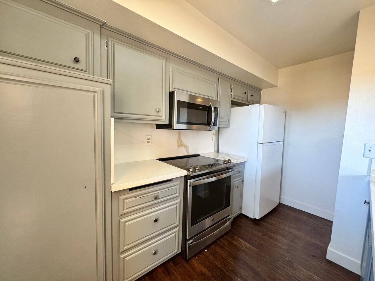 3501 Bernard St #1B - Photo 5 of 19