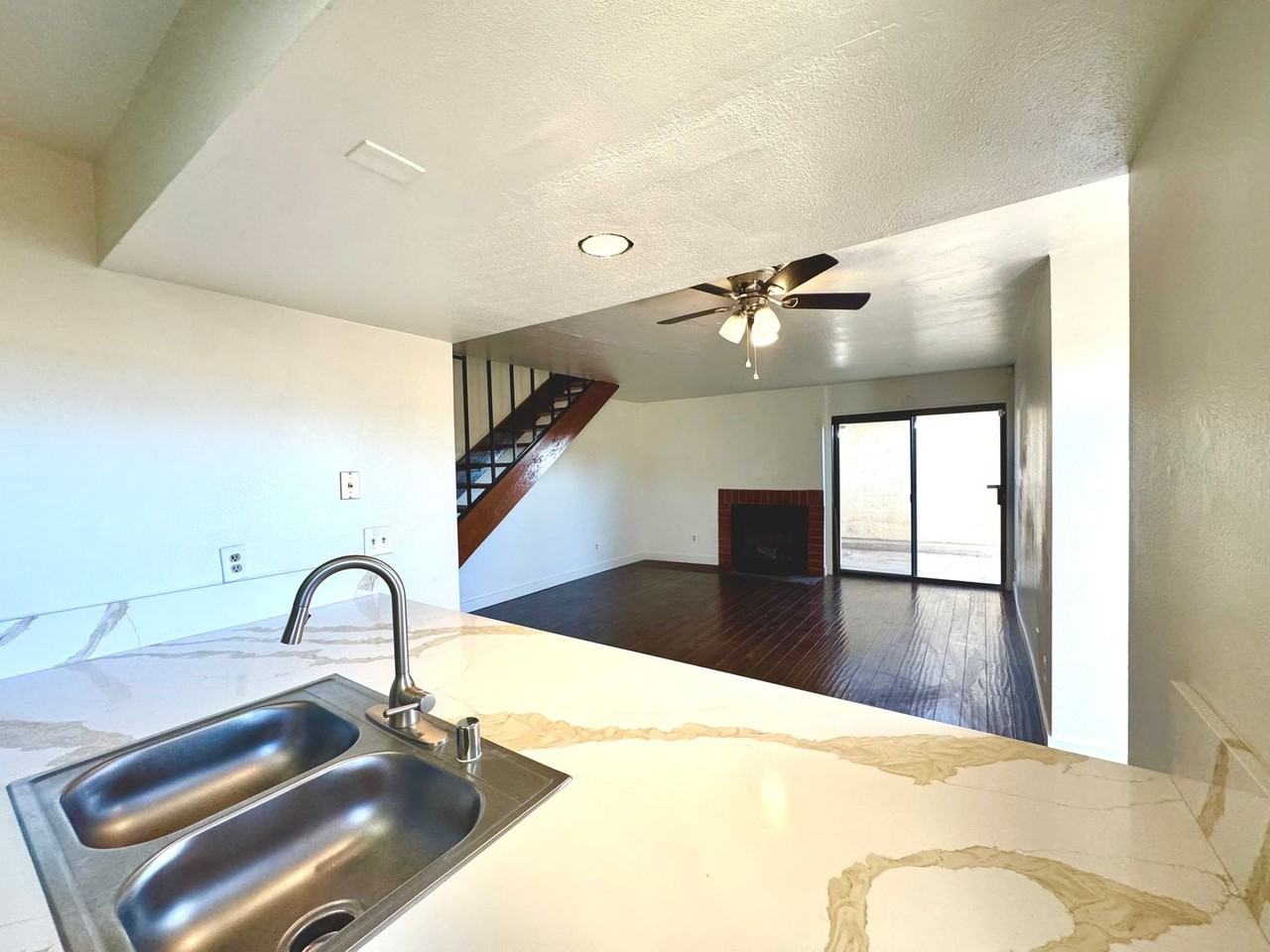 3501 Bernard St #1B - Photo 6 of 19